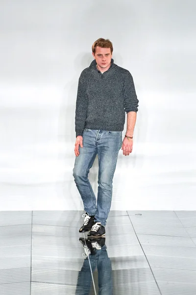 Look 43